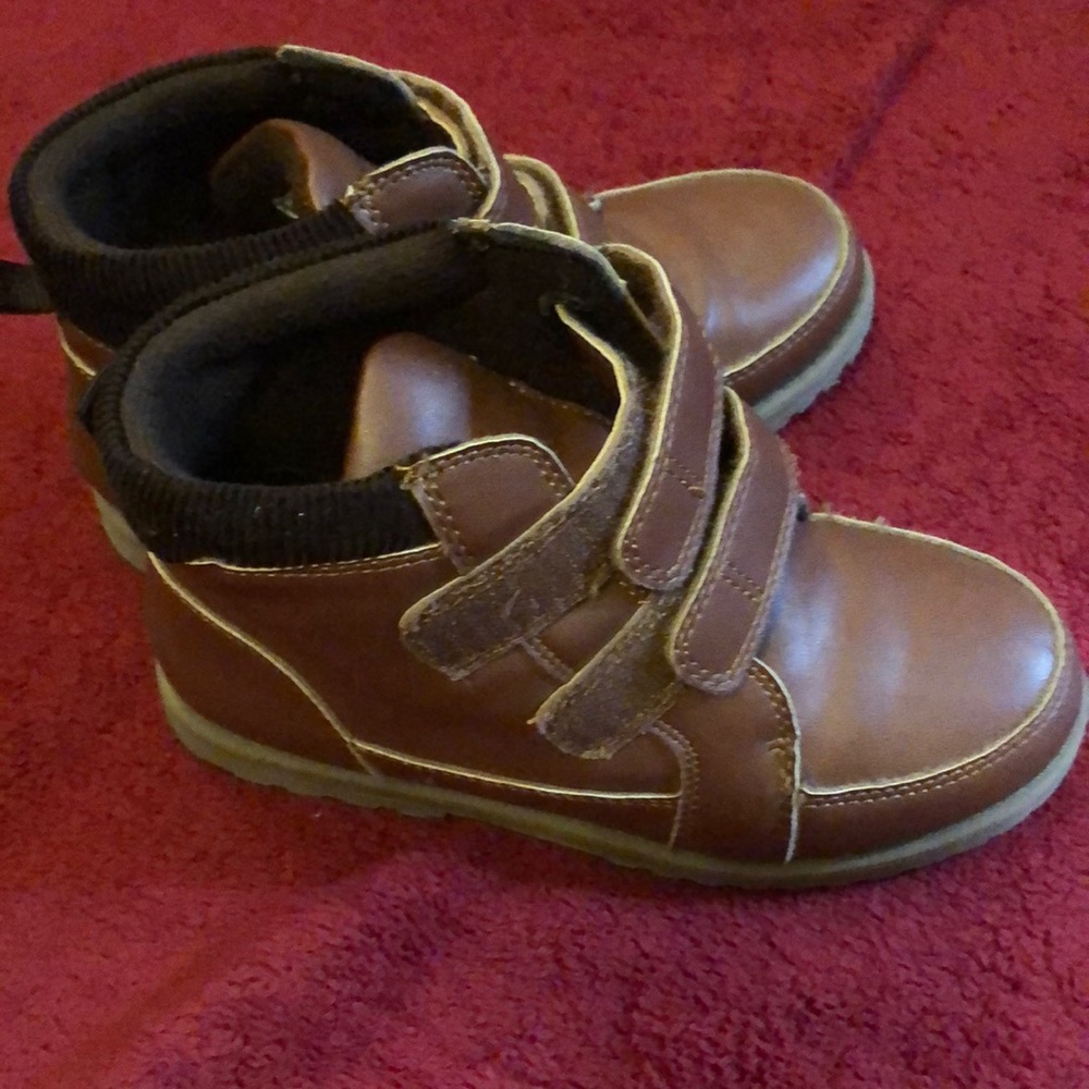 Cat & Jack Brown Florian Sneakers, Size 1 in Boys